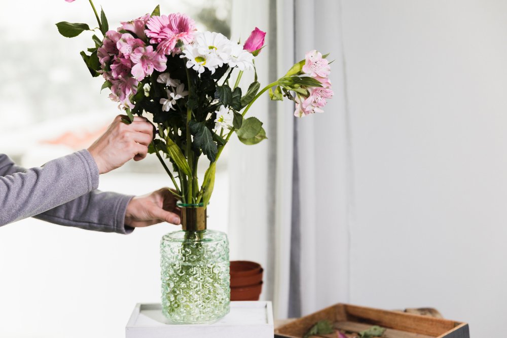 How to Take Care of Fresh Flowers: Expert Tips from Petals & Leaves
